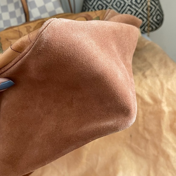 Alviero Martini Shoulder Bag (Large) - Picture 4 of 9